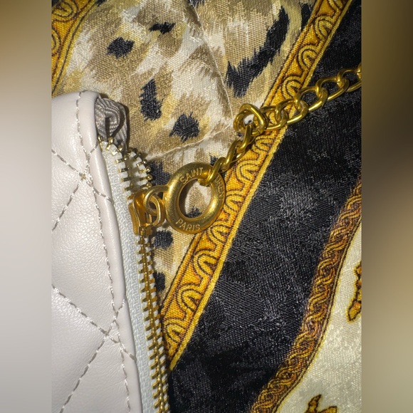 White and gold large leather  tote bag with attached wallet - Picture 5 of 15